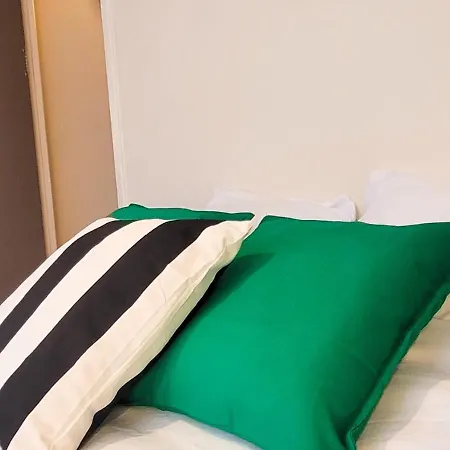 Urban - Colorful Design - Center