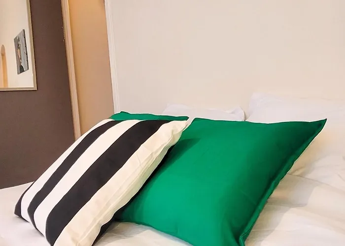 Urban - Colorful Design - Center