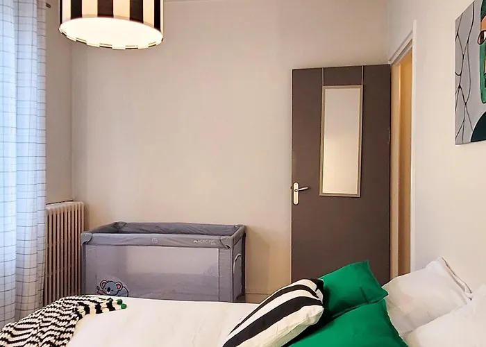 Urban - Colorful Design - Center