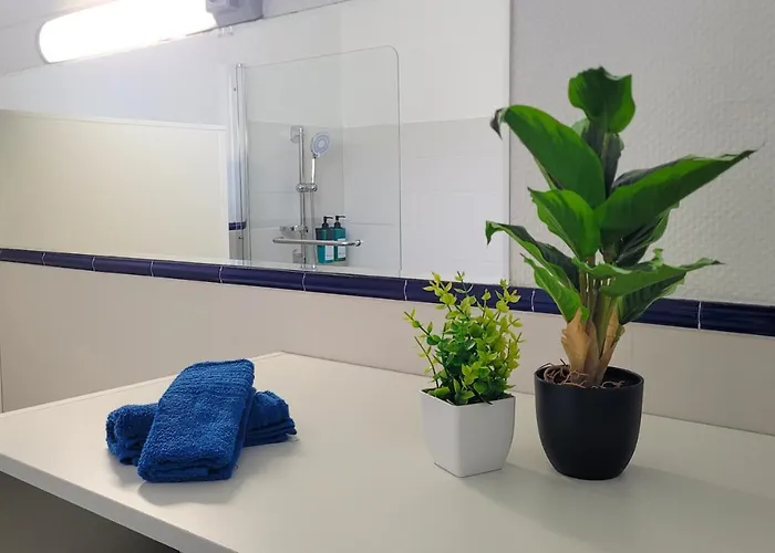 Apartment Urban - Colorful Design - Center *