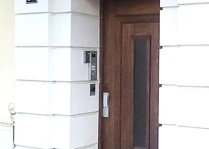 Urban - Colorful Design - Center